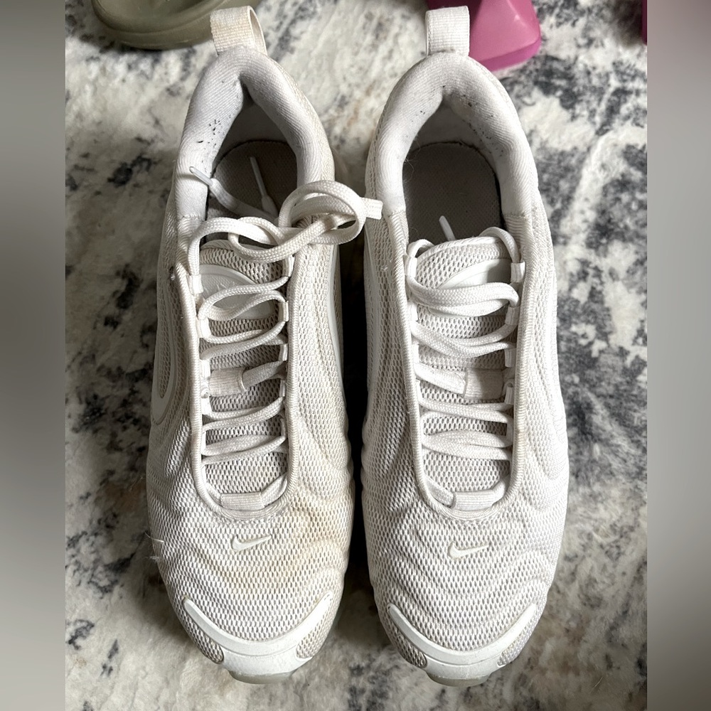 Nike air max Size 4 Youth. 5.5-6 in Women’s